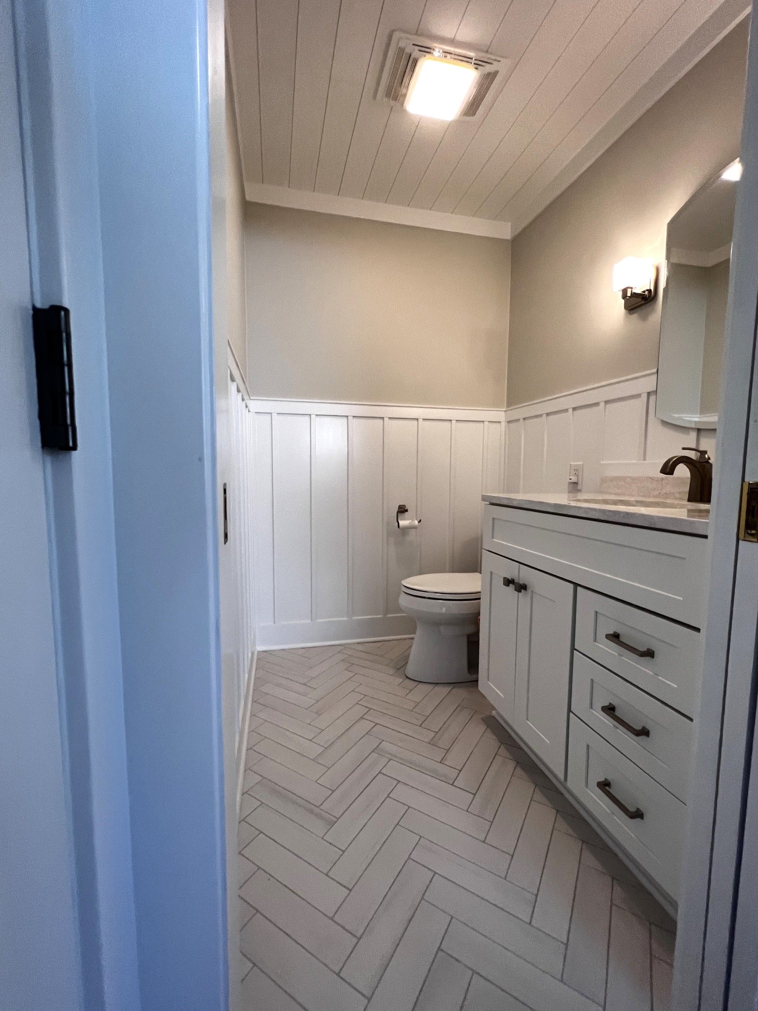 White Pine Nickel Gap Pre-finished - Arctic White - Homestead Timbers